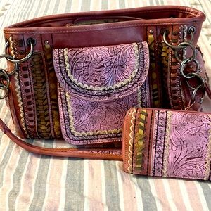 Montana West handbag and matching wallet excellent condition. NWT, smoke free